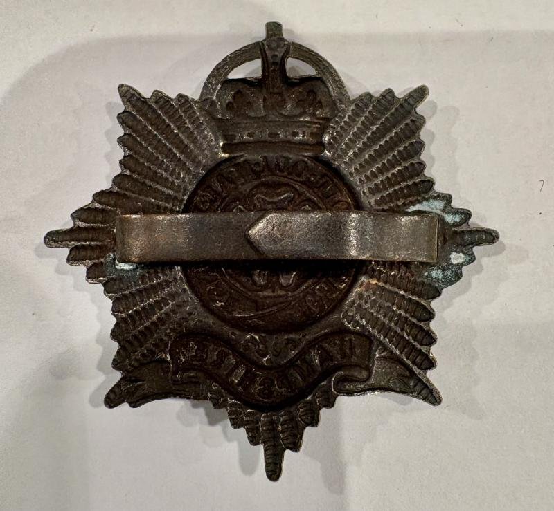 Hampshire Regiment: Officer's Cap badge - OSD blades — image 2