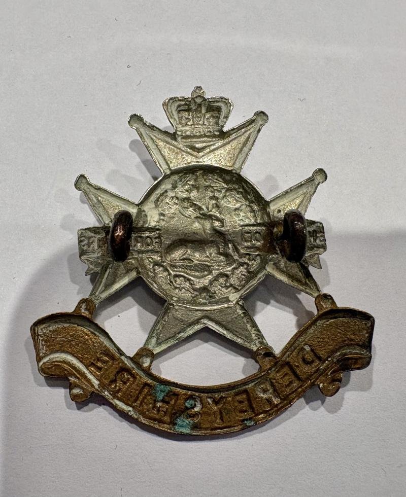 Victorian Derbyshire (Sherwood Foresters) Cap Badge — image 2