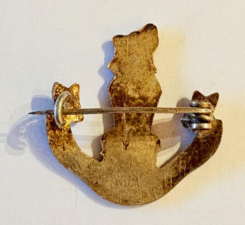 Loyal North Lancashire Sweetheart brooch — image 2