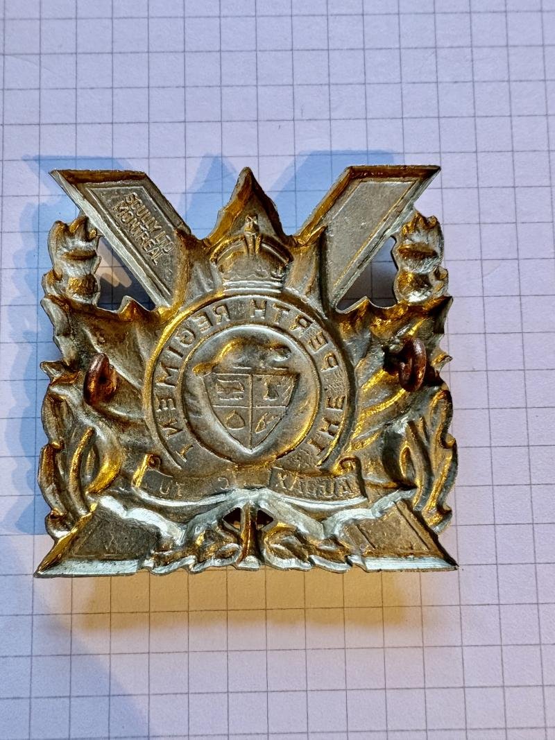 Canadian Cap Badge. The Perth Regiment K.C. Scully — image 2