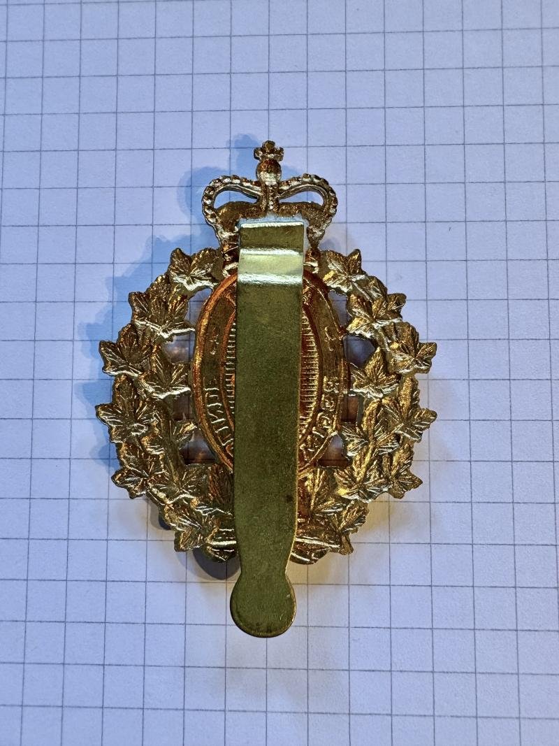 12th Adsum Blinde Regiment Canadian Cap Badge — image 2