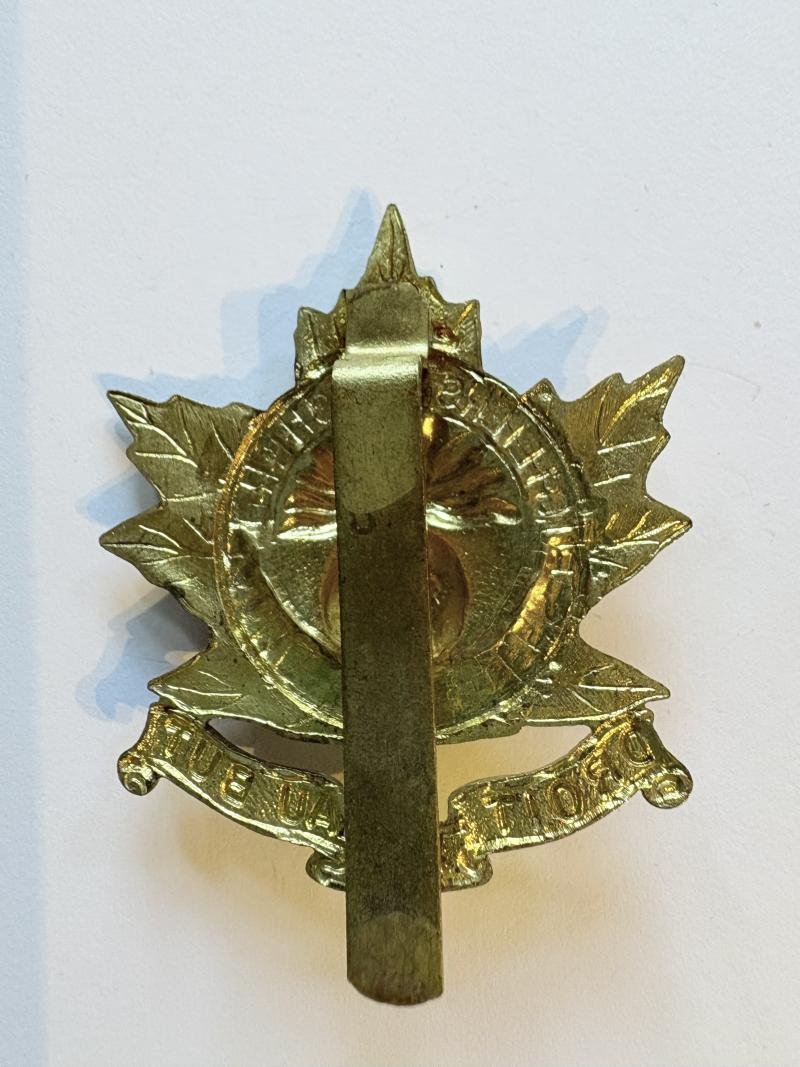 Canadian Cap Badge. Les Fusiliers de Sherbrooke — image 2