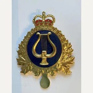Canadian Cap Badge. Bandsman