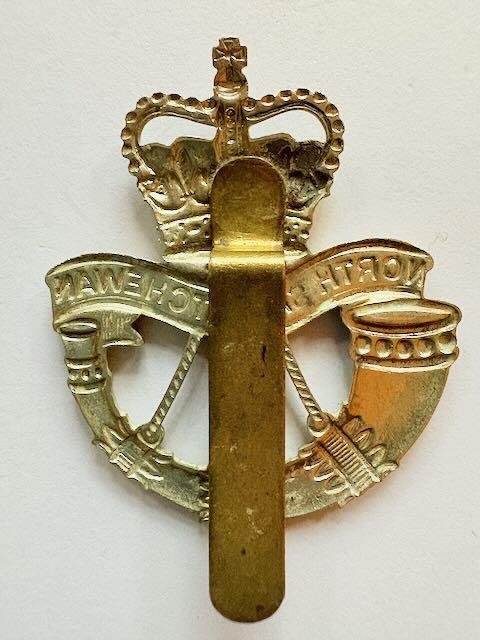 Canadian Cap Badge. North Saskatchewan — image 2