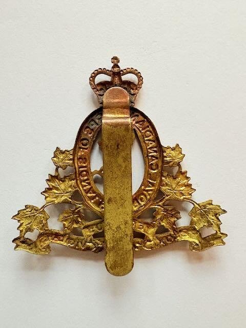 Canadian Cap Badge. Royal Canadian Corps of Signals. — image 2