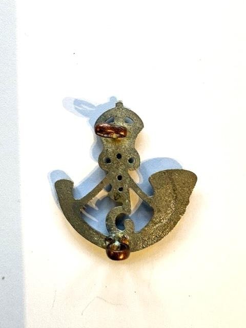 Indian Army 5th Mahratta Light Infantry cap badge — image 2