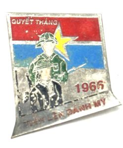 Viet Cong 1966 Pin Back Badge Forward to Fight America