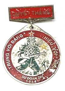 Viet Minh 320 Division Campaign Pin 1954
