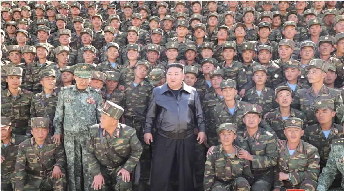 North Korean DPRK Officer's Modern Woodland Camouflage Uniform & Hat — image 20