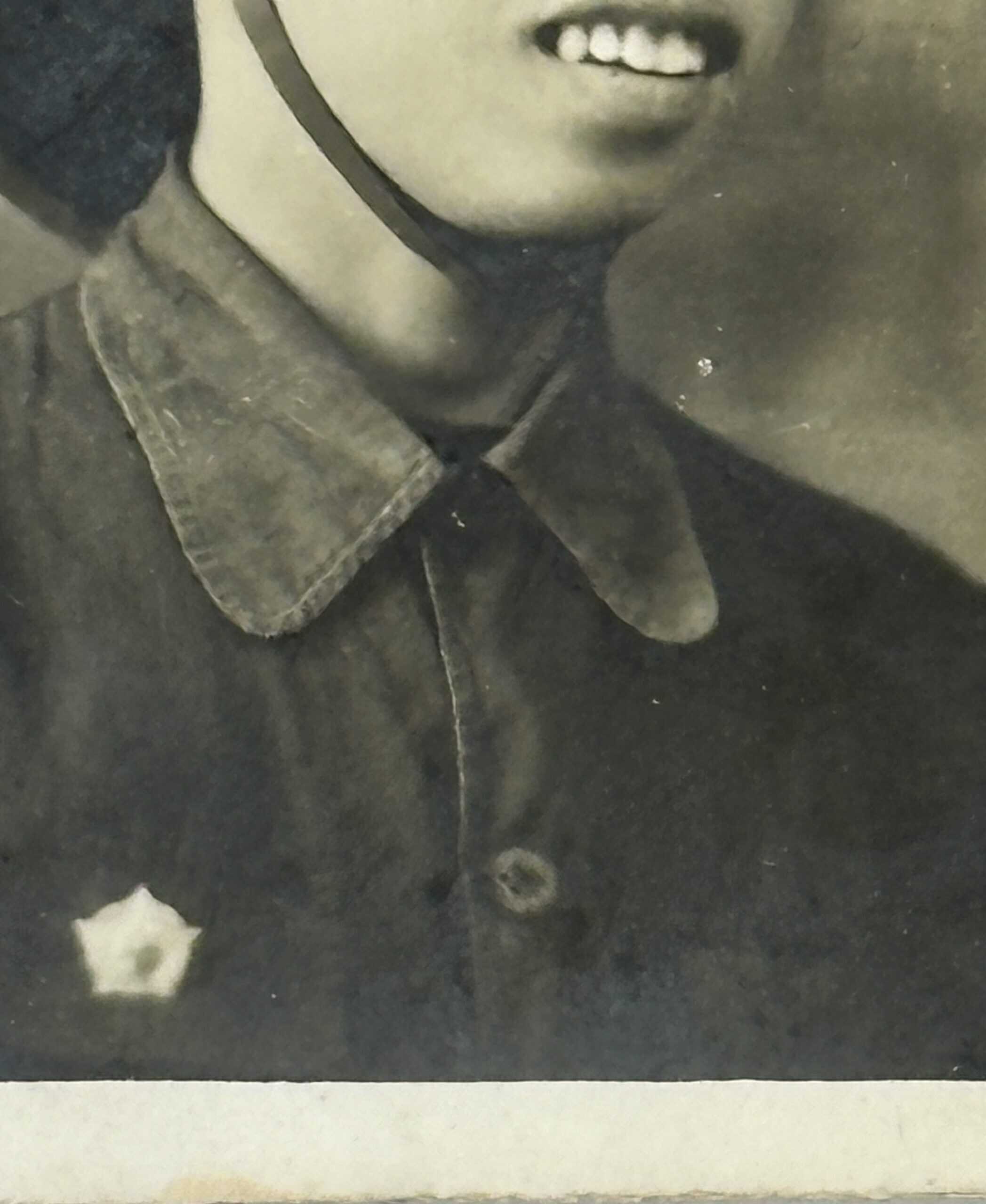 Viet Minh early North Vietnamese Army Decorated Soldier wearing an early Colonial Pith Helmet Photo — image 2