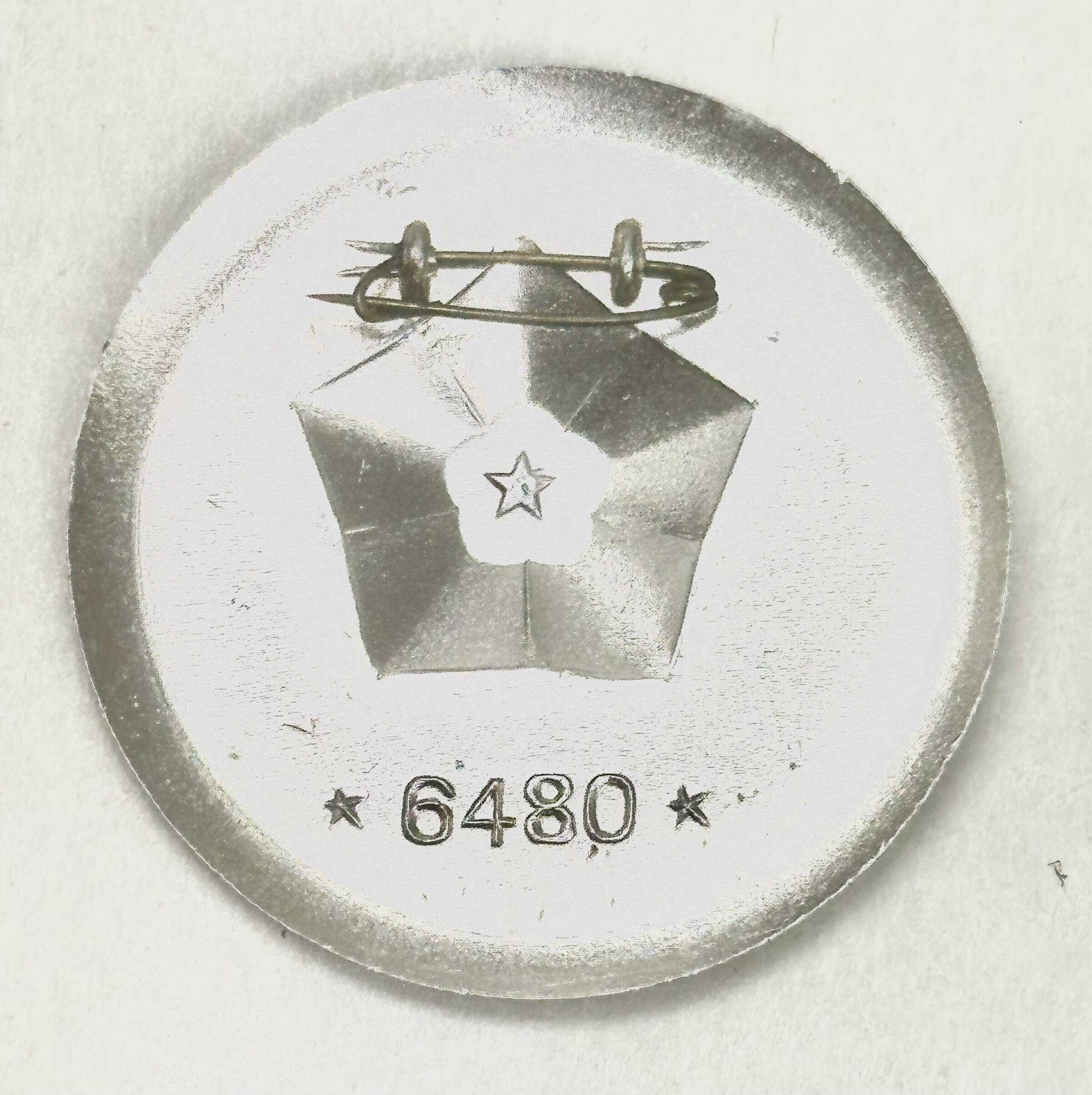 Chinese Mao Badge — image 2
