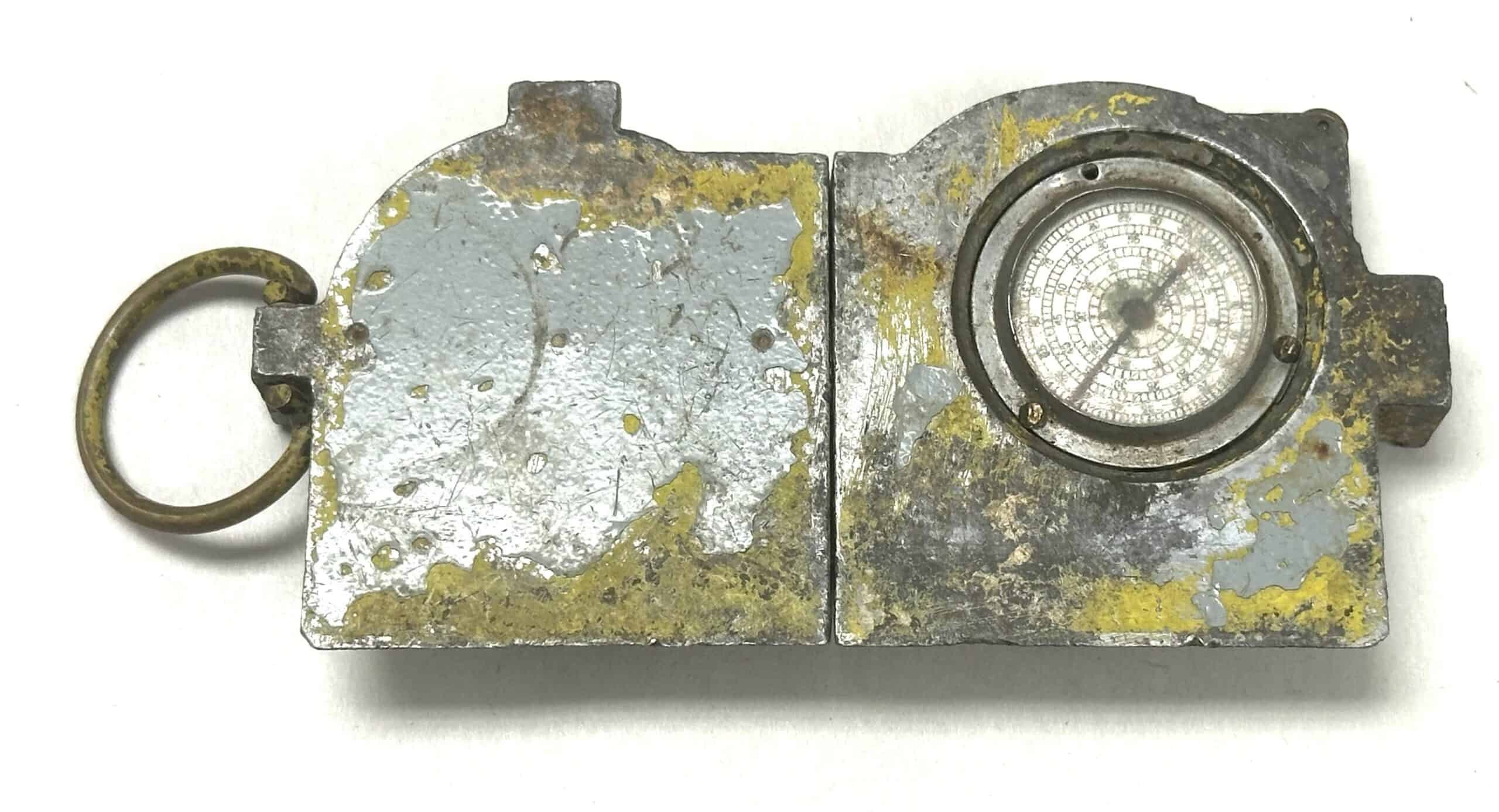 North Korean Folding Compass — image 4