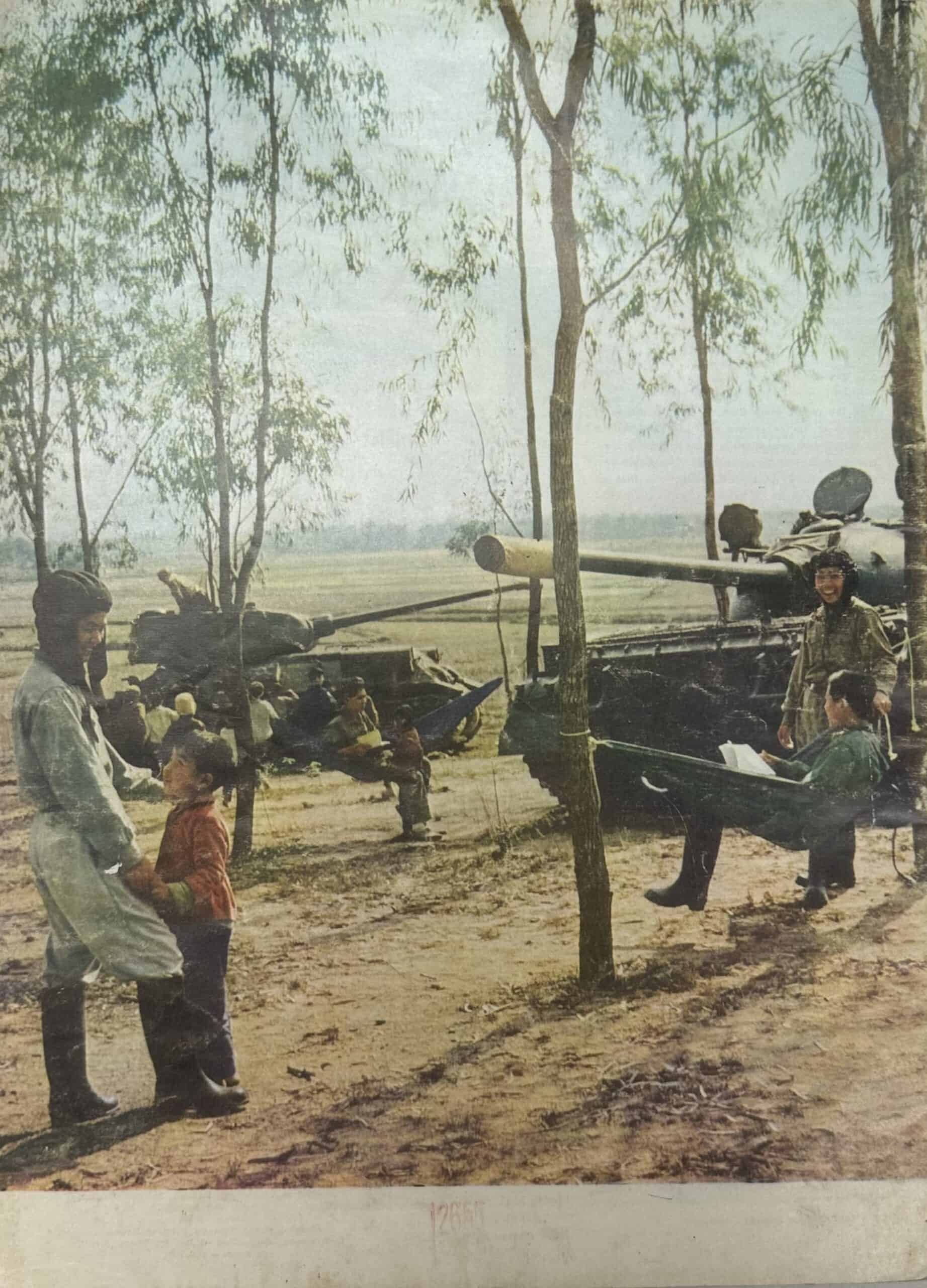 North Vietnamese Propaganda Magazine 1972 — image 14