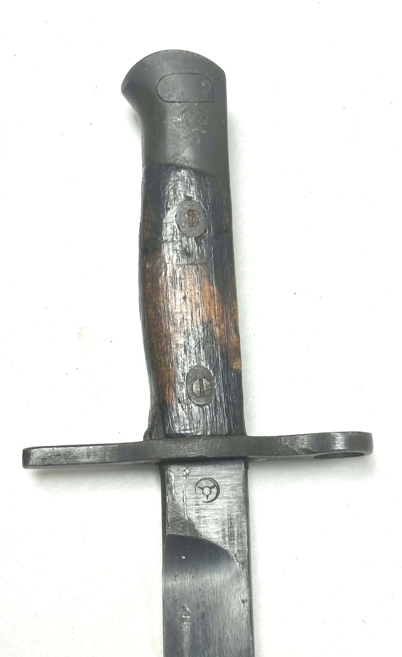WW2 Japanese Type 30 Last Ditch Mukden Bayonet with Leather Frog — image 5