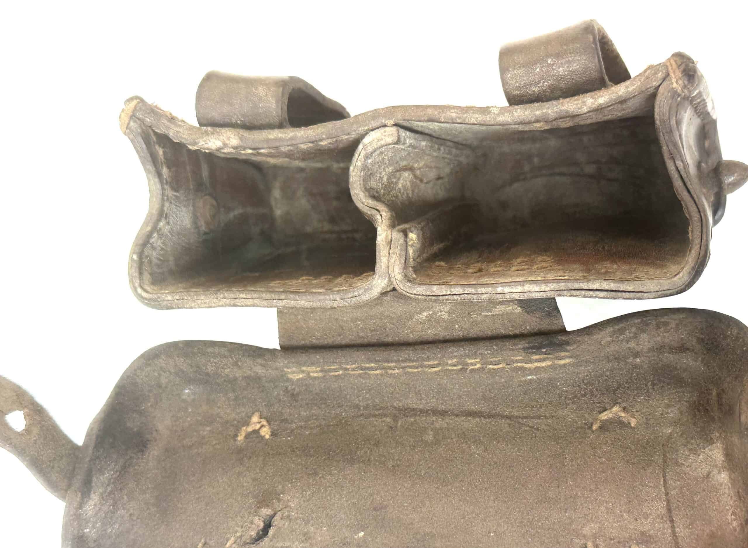 WW2 Japanese Navy Pattern Split Front Ammunition Pouch — image 4