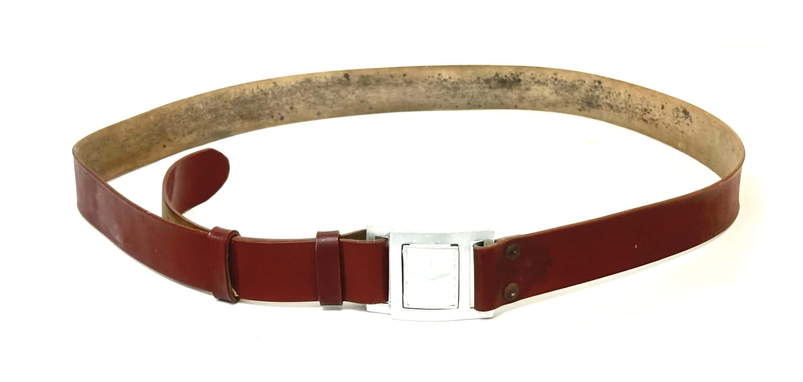 North Vietnamese Army Officer Plasticized Pistol Belt with Aluminum Star Buckle — image 2