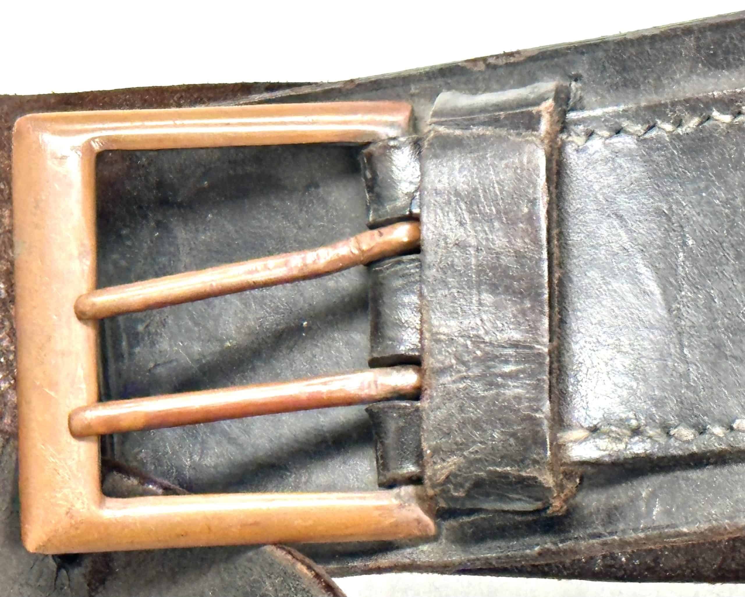 WW2 Japanese Army Officer Leather Sword Belt with Leather Gunto Hanger — image 2