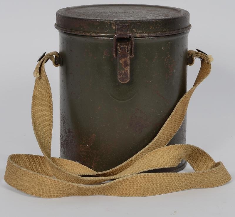 WW2 German Luftschutz Gas Mask 1938 — image 2