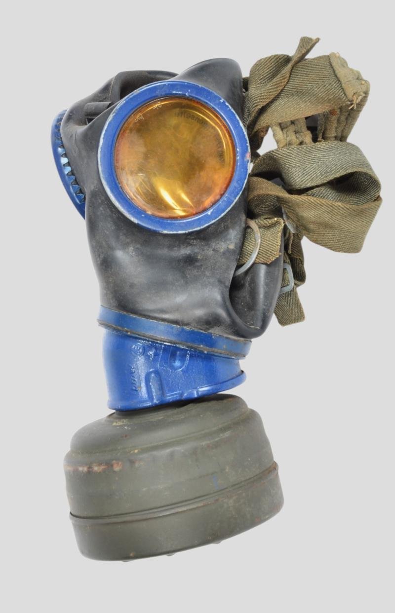 WW2 German Named Gas Mask & Canister With Original Straps — image 2