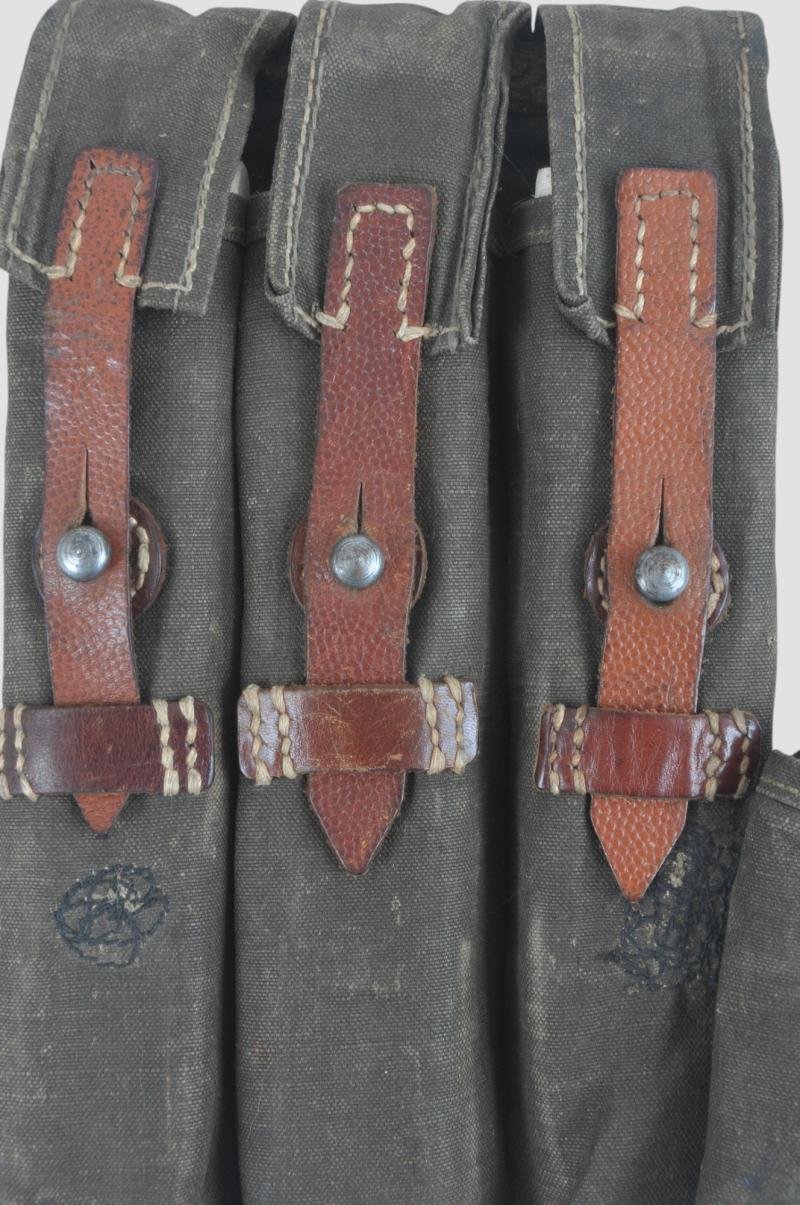WW2 German MP40 Magazine Pouch 1942 — image 2