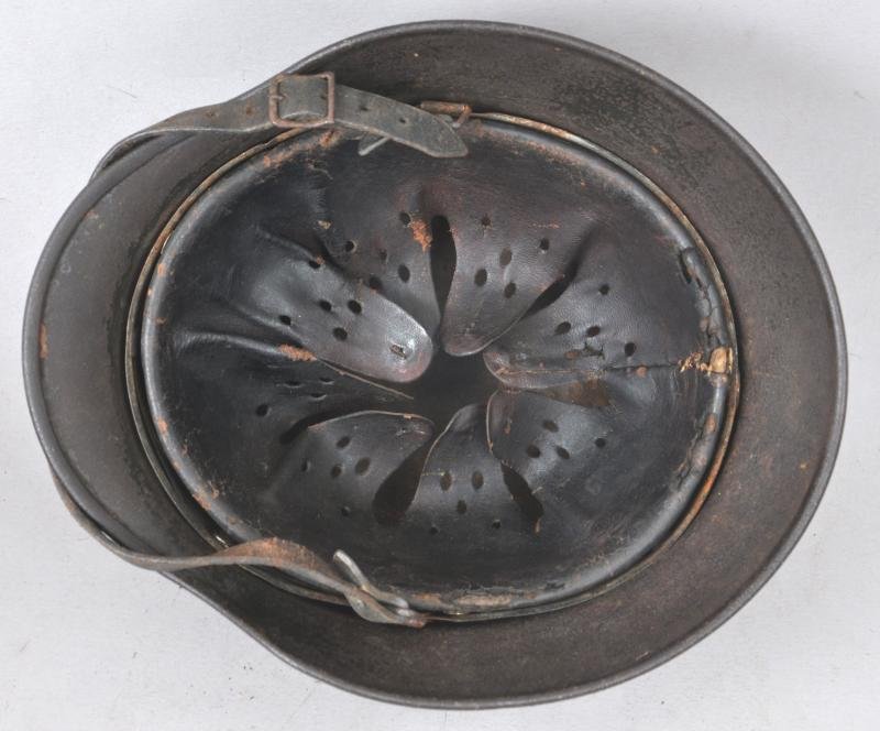 WW2 German M40 Luftwaffe Camouflage Helmet — image 7