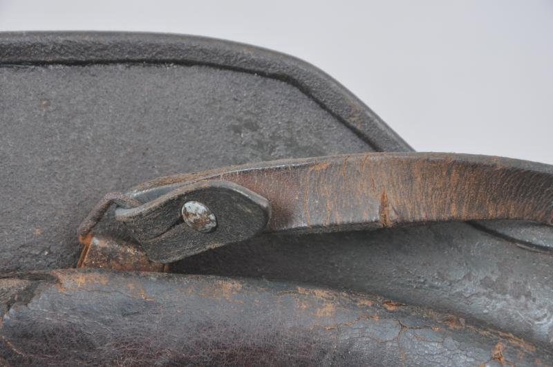 WW2 German M40 Luftwaffe Camouflage Helmet — image 9