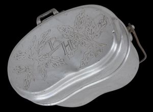 WW2 German Soldier Decorated M31 Messtin