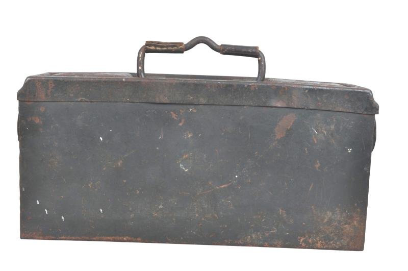 WW2 German MG Tin 1942 — image 3