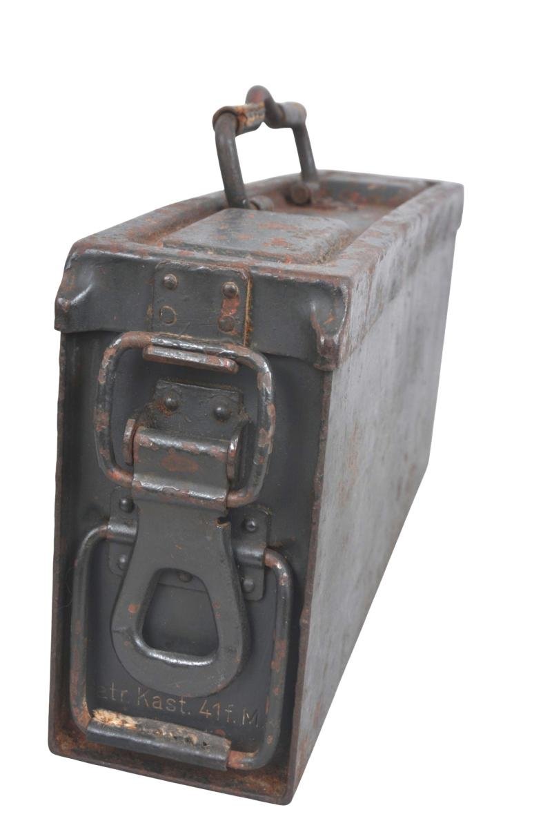 WW2 German MG Tin 1942 — image 5