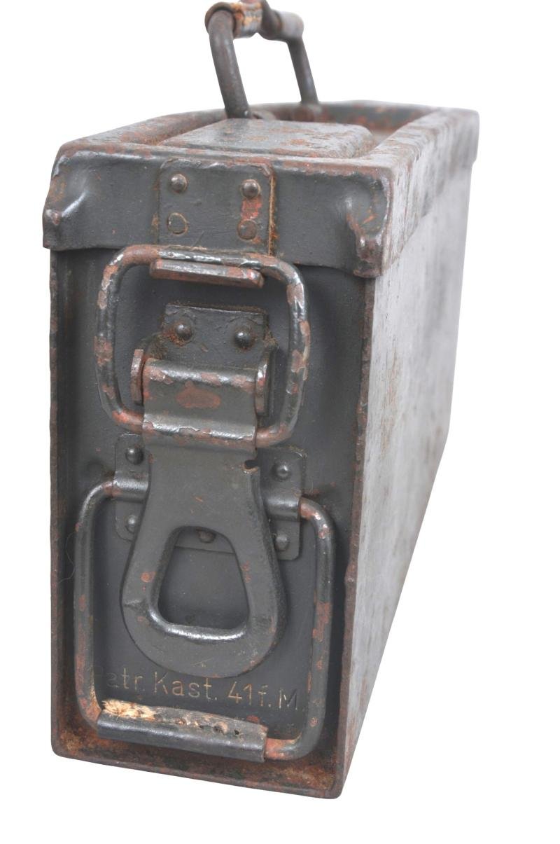 WW2 German MG Tin 1942 — image 6