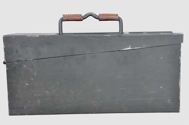 WW2 German MG Tin 1941 — image 4