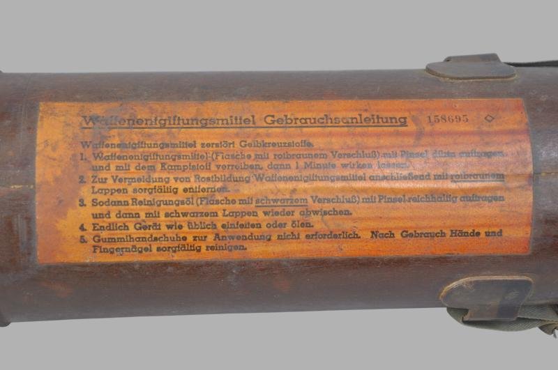 WW2 German Anti Gas Kit Container — image 4