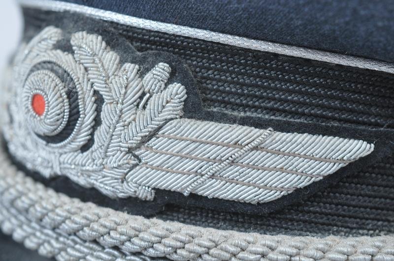 WW2 German 'Kleiderklasse' Luftwaffe Officers Visor Cap — image 10