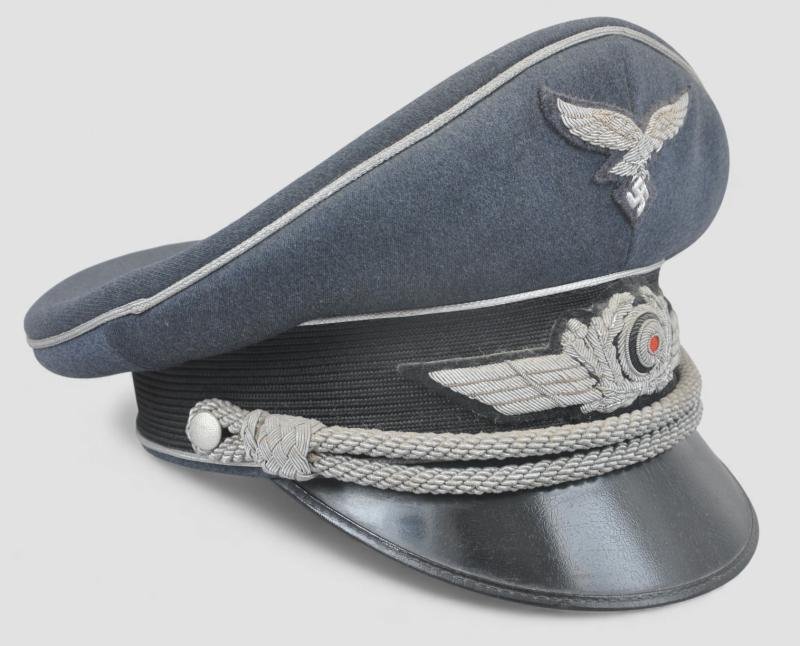 WW2 German 'Kleiderklasse' Luftwaffe Officers Visor Cap — image 2