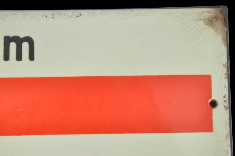 WW2 German ' Zum Luftschutz Raum ' Sign — image 4