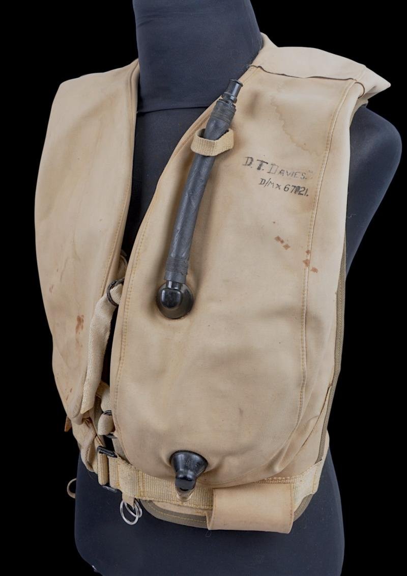 Luftwaffe 10-30 B-2 Schwimmveste ( Life Preserver ) 1941 — image 2