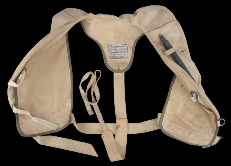Luftwaffe 10-30 B-2 Schwimmveste ( Life Preserver ) 1941 — image 6