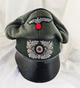 Casquette 'Alter art' cu corps médical et sanitaire