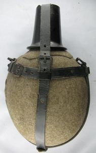 Gourde de troupe de montagne ou de service de santé