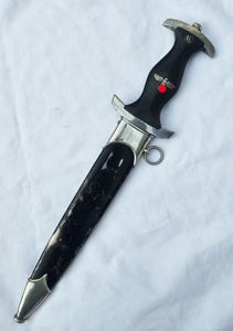 Dague SS M33 marquée 1053/39