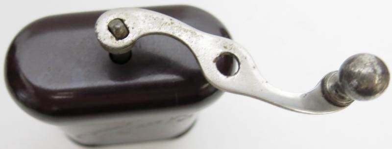 German Wehrmacht Reddish Bakelite Coffee Grinder Mint Condition Single BO Garantie Stamp. — image 5