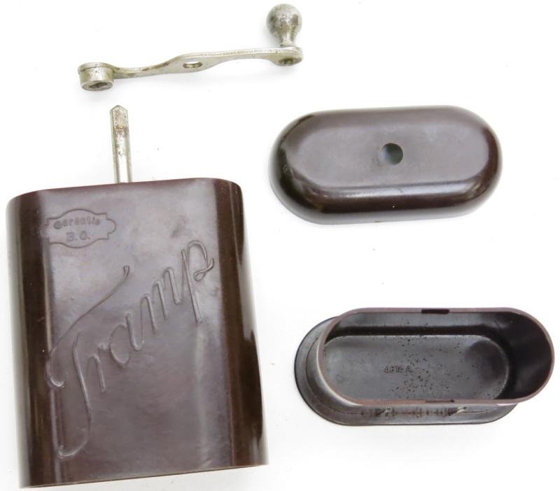 German Wehrmacht Reddish Bakelite Coffee Grinder Mint Condition Single BO Garantie Stamp. — image 6