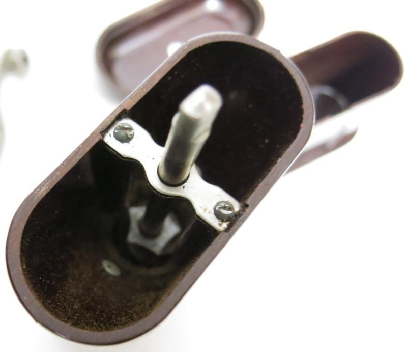 German Wehrmacht Reddish Bakelite Coffee Grinder Mint Condition Double BO Garantie Stamp. — image 8