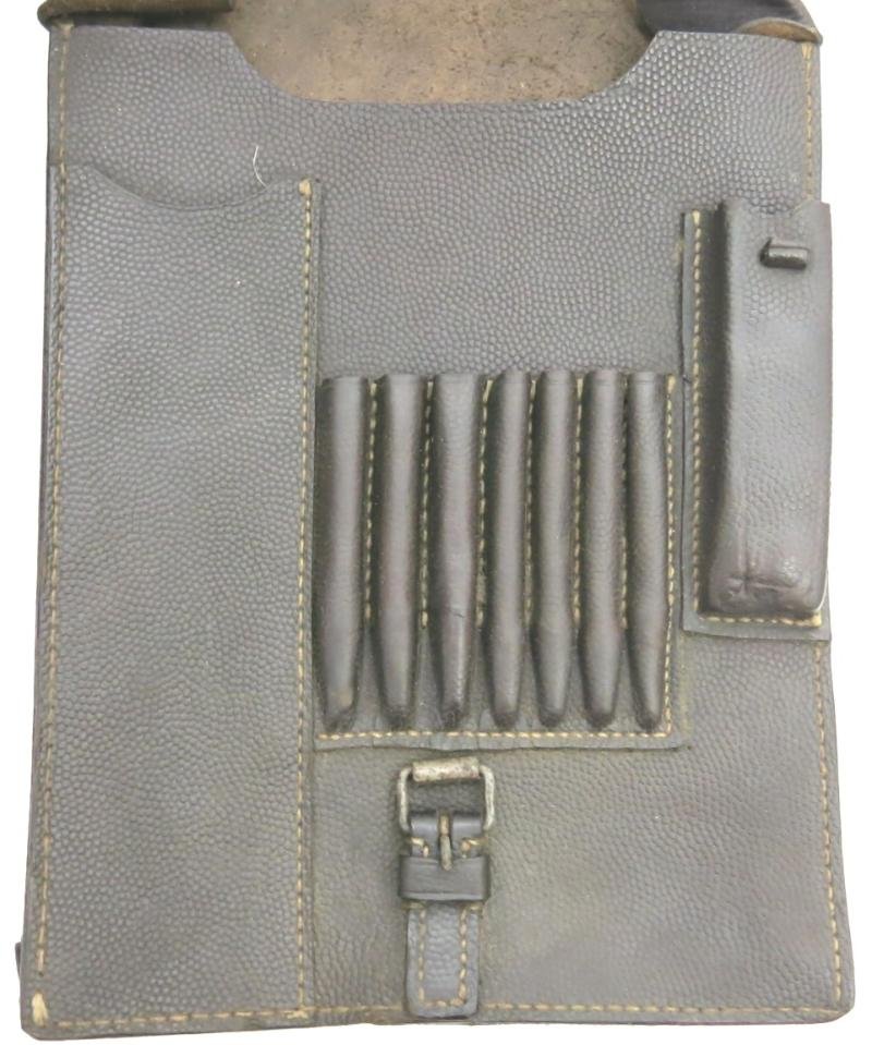 German Wehrmacht/Luftwaffe Dark Brown Meldekartentasche M35 Map Case C. RIESE Berlin SO 16 1940 Dated Nearly Mint. — image 4