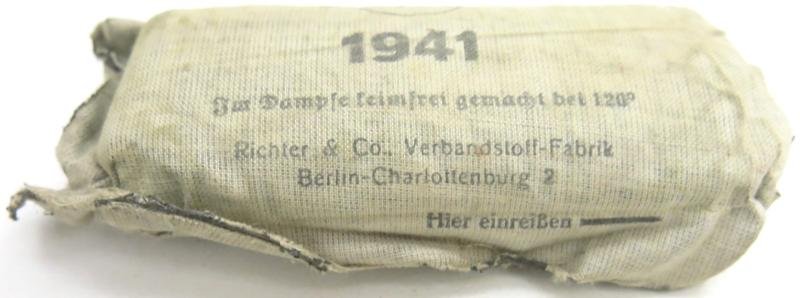 German Wehrmacht Medical Verbandstoff Big Field Dressing 1941. — image 2