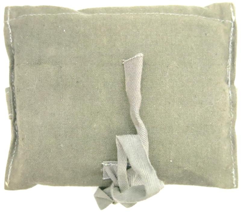 German Wehrmacht Medical Verbandtuch Scarf In White With Cloth Bag. — image 3