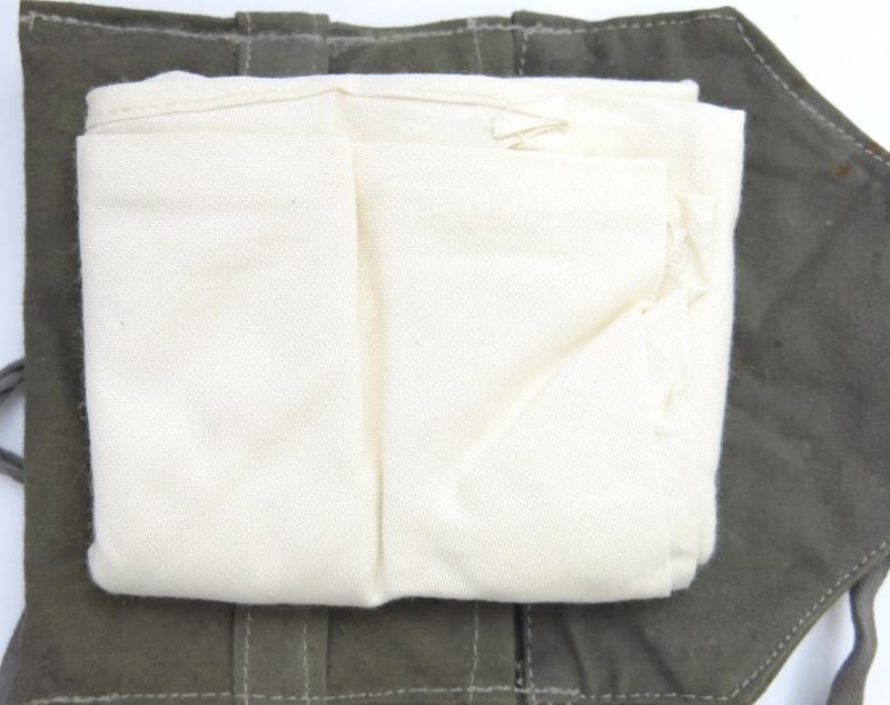 German Wehrmacht Medical Verbandtuch Scarf In White With Cloth Bag. — image 7