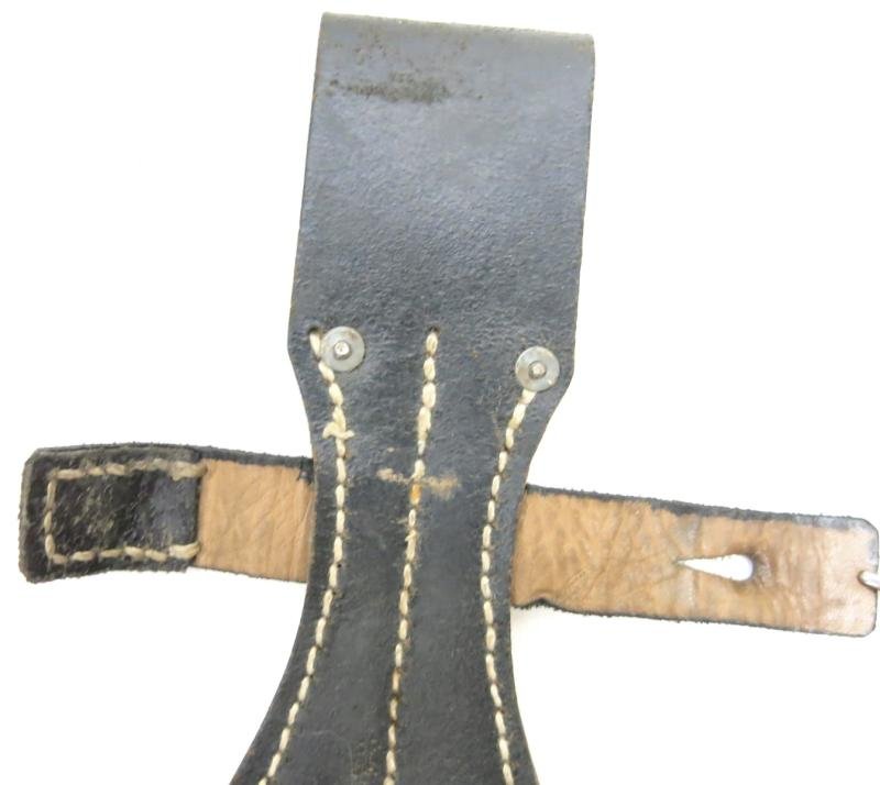 German Wehrmacht K98 Bayonet Leather Frog Steel Hardware Mintest One I Ever Had. — image 4
