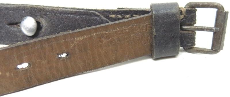 German Wehrmacht Fast Release Utility Strap 57 x 1,8 cms 17 Holes JOSEF GOERTZ LEDERWARENFABRIK LINNICH 1940 Nearly Mint. — image 2