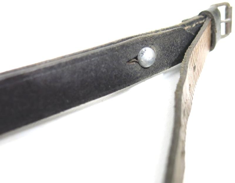 German Wehrmacht Fast Release Utility Strap 57 x 1,8 cms 17 Holes JOSEF GOERTZ LEDERWARENFABRIK LINNICH 1940 Nearly Mint. — image 4